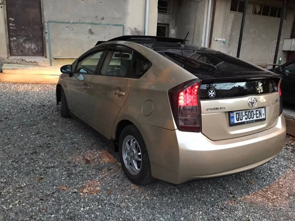 სედანი - TOYOTA