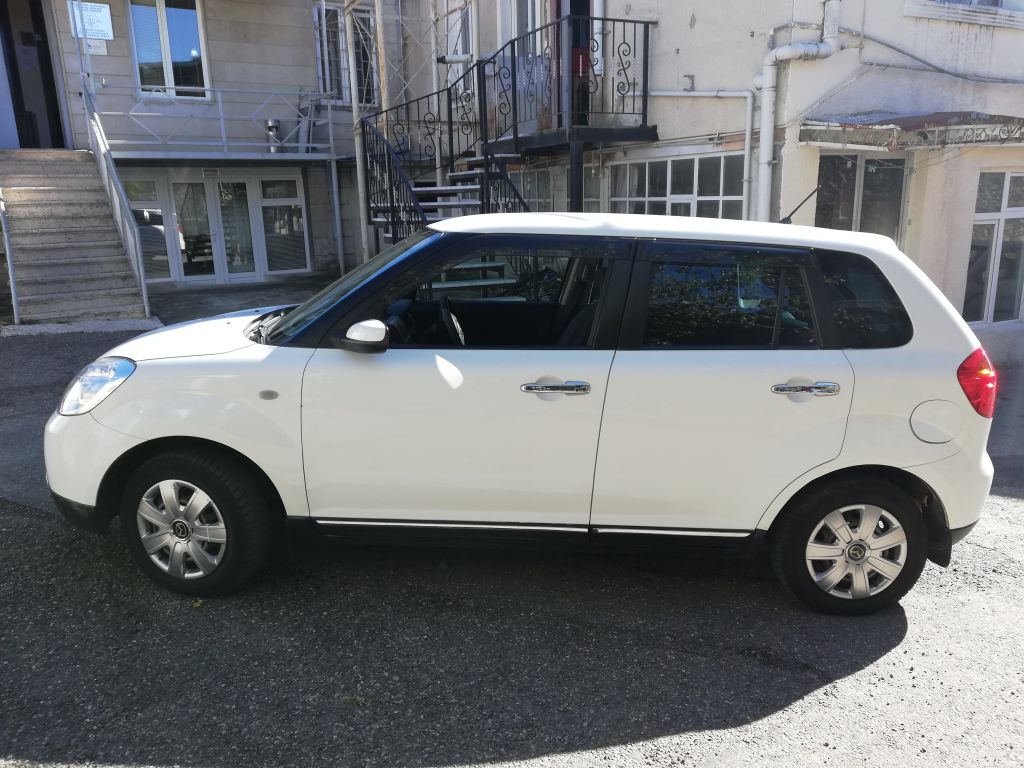 სედანი - MAZDA