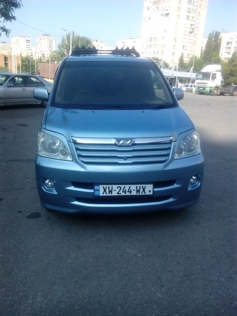 минивэн - TOYOTA