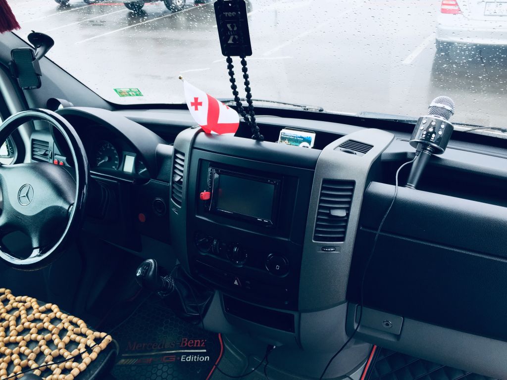 микроавтобус - MERCEDES-BENZ