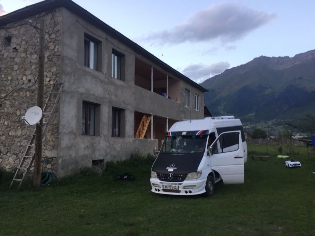 მრ.ავტობუსი - MERCEDES-BENZ