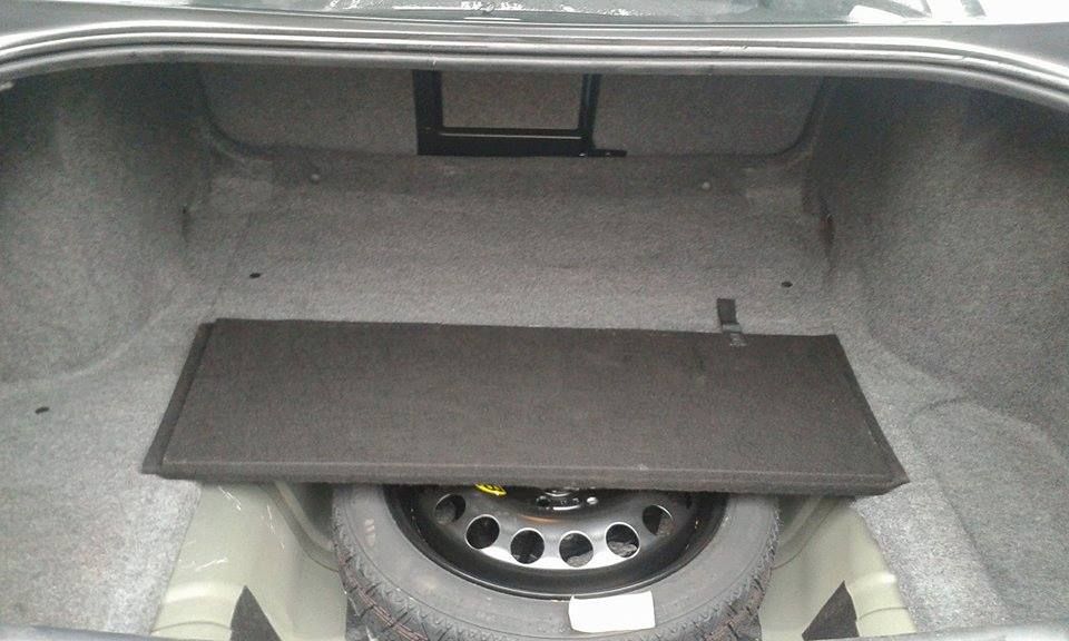 სედანი - SAAB