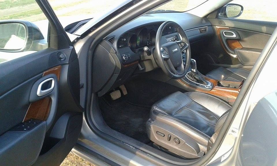 სედანი - SAAB