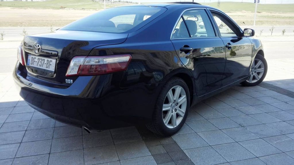 სედანი - TOYOTA