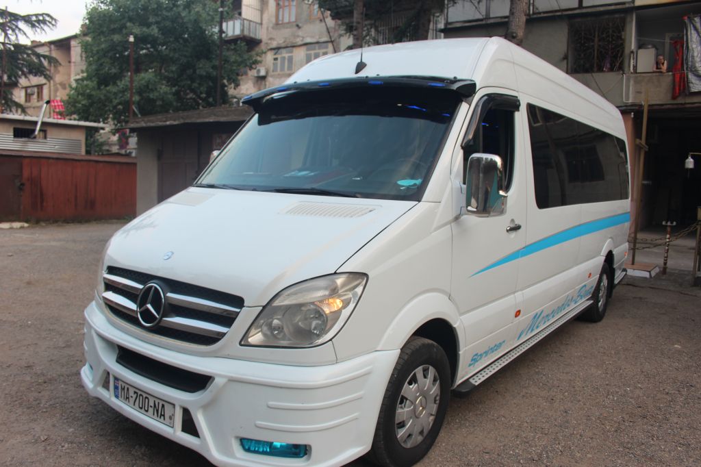 მრ.ავტობუსი - MERCEDES-BENZ