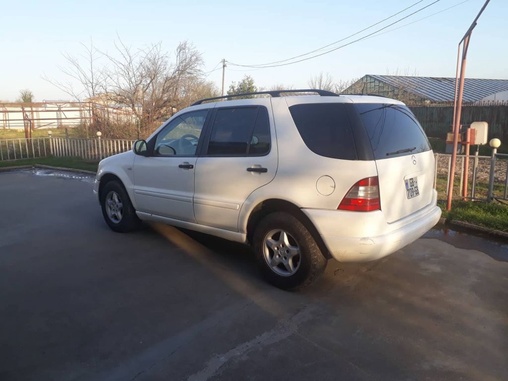 ჯიპი - MERCEDES-BENZ