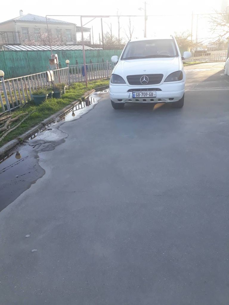 ჯიპი - MERCEDES-BENZ