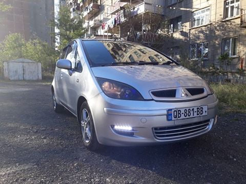 სედანი - MITSUBISHI