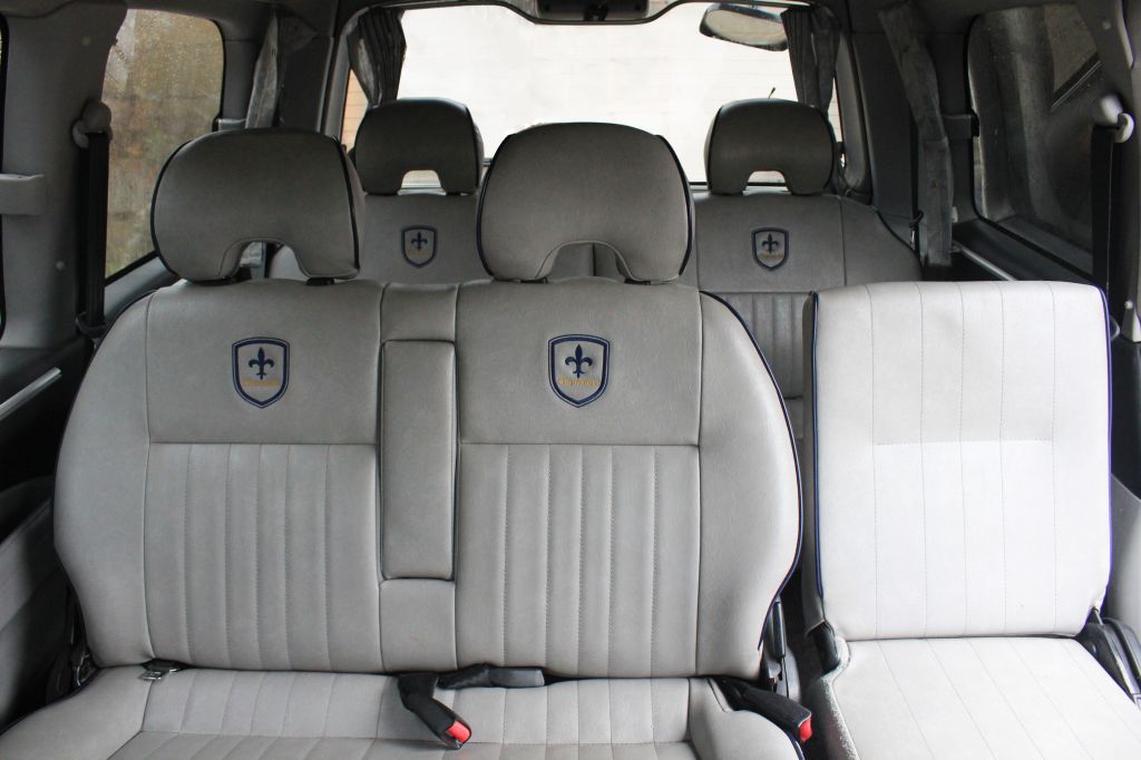 მინივენი - MITSUBISHI