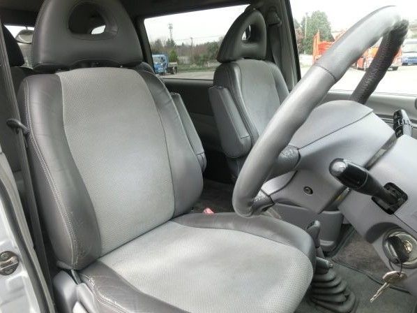 მინივენი - MITSUBISHI