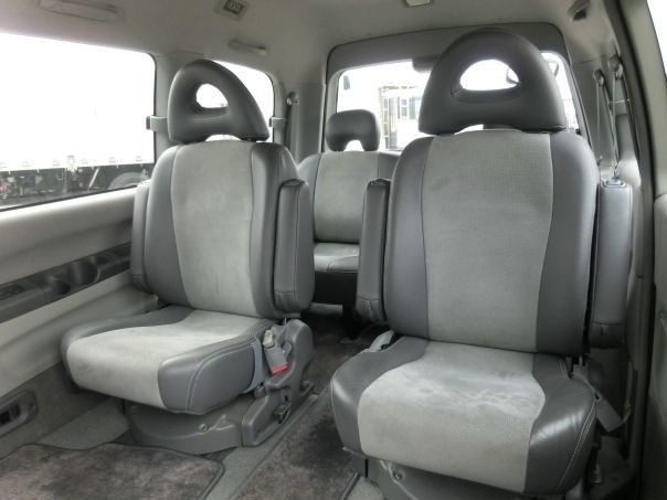 მინივენი - MITSUBISHI