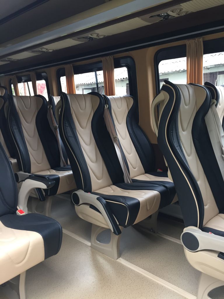 микроавтобус - VOLKSWAGEN