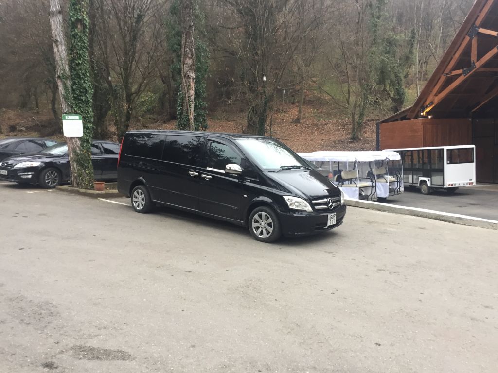 микроавтобус - VOLKSWAGEN