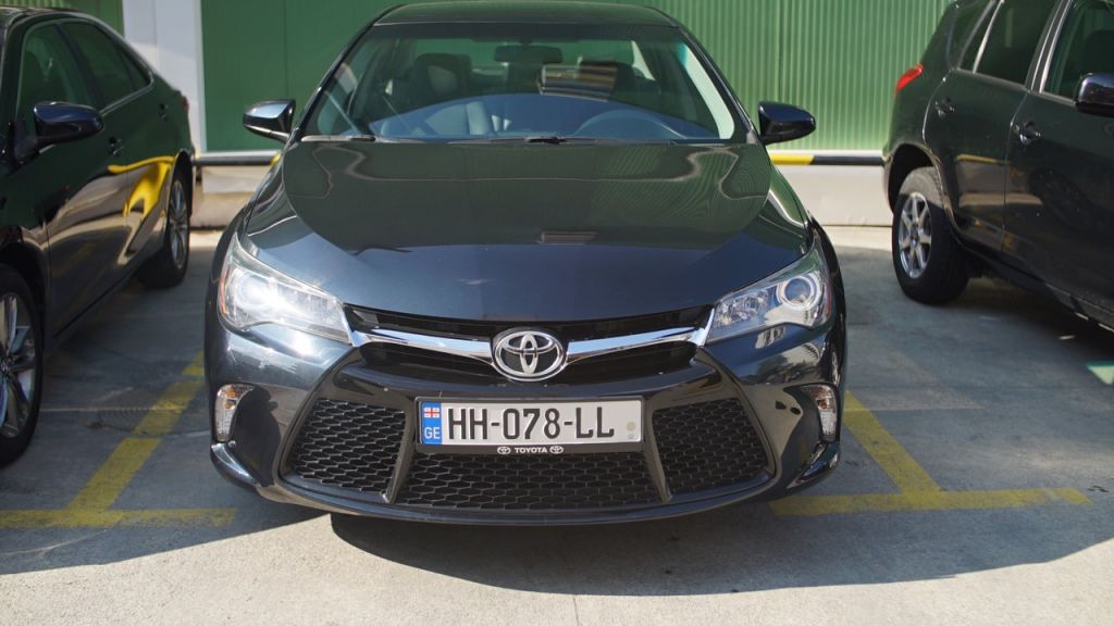 სედანი - TOYOTA