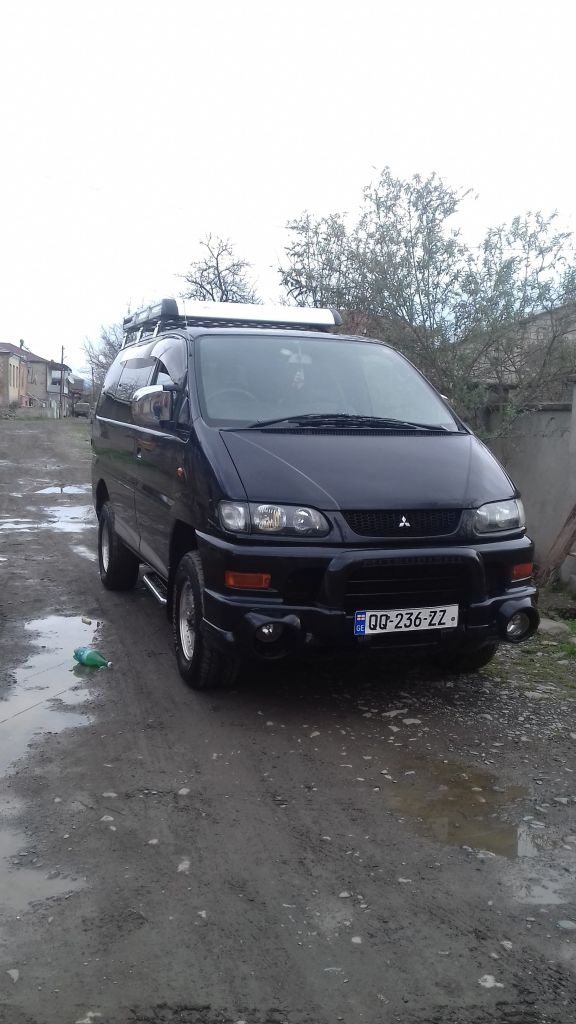 მინივენი - MITSUBISHI