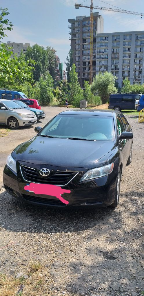 სედანი - TOYOTA