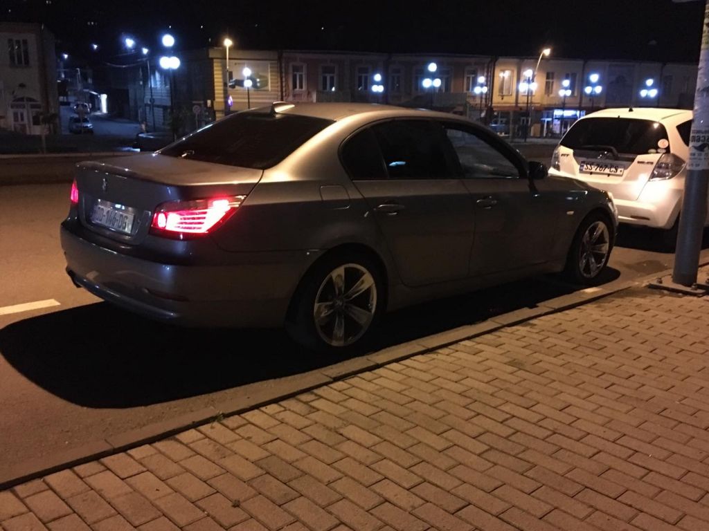 სედანი - BMW