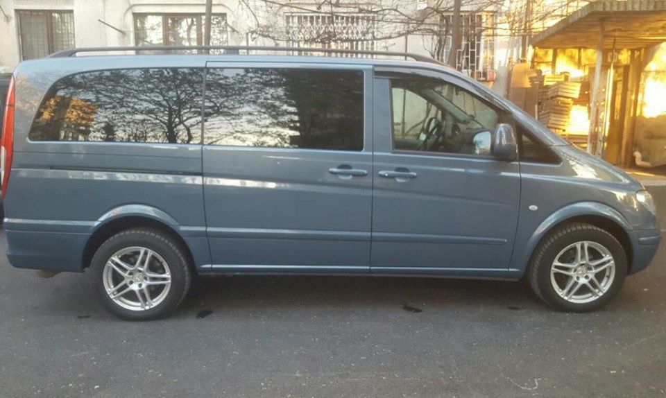 Minivan - MERCEDES-BENZ