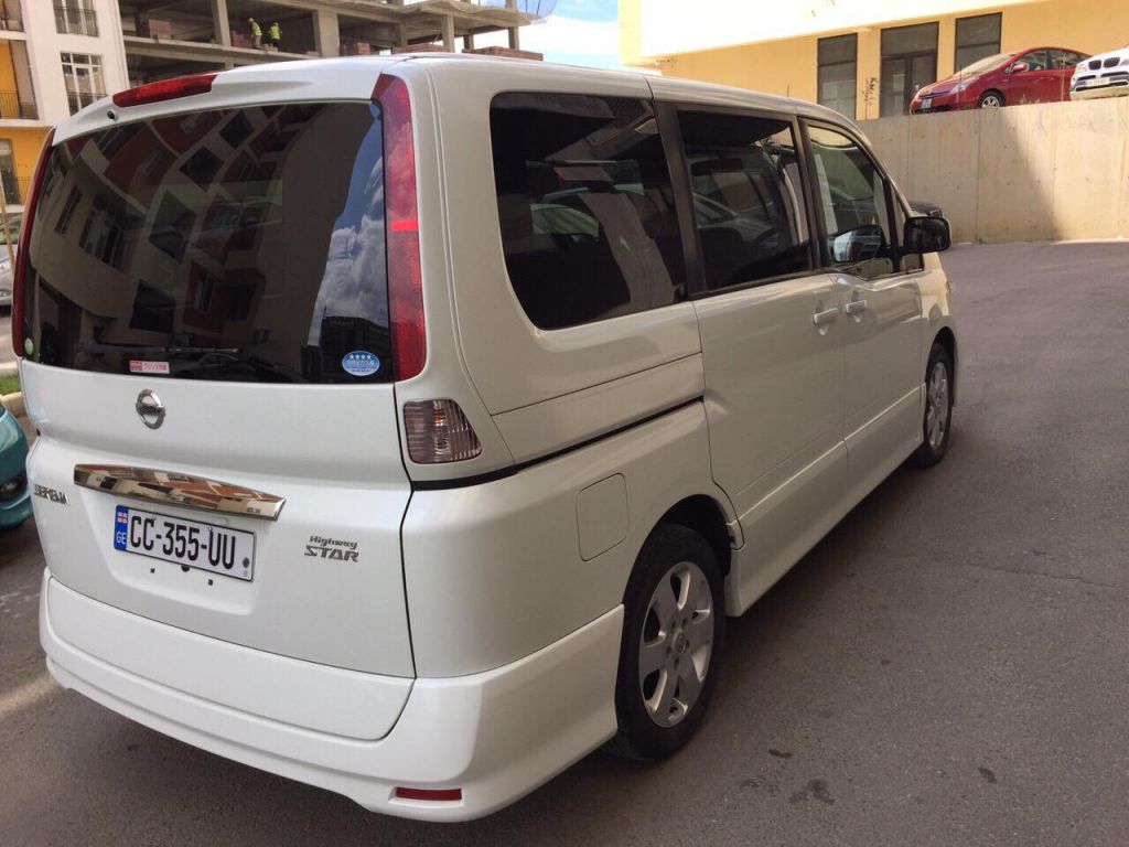 მინივენი - NISSAN