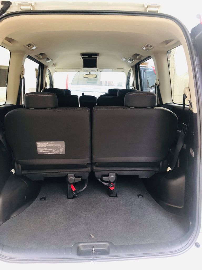 მინივენი - NISSAN