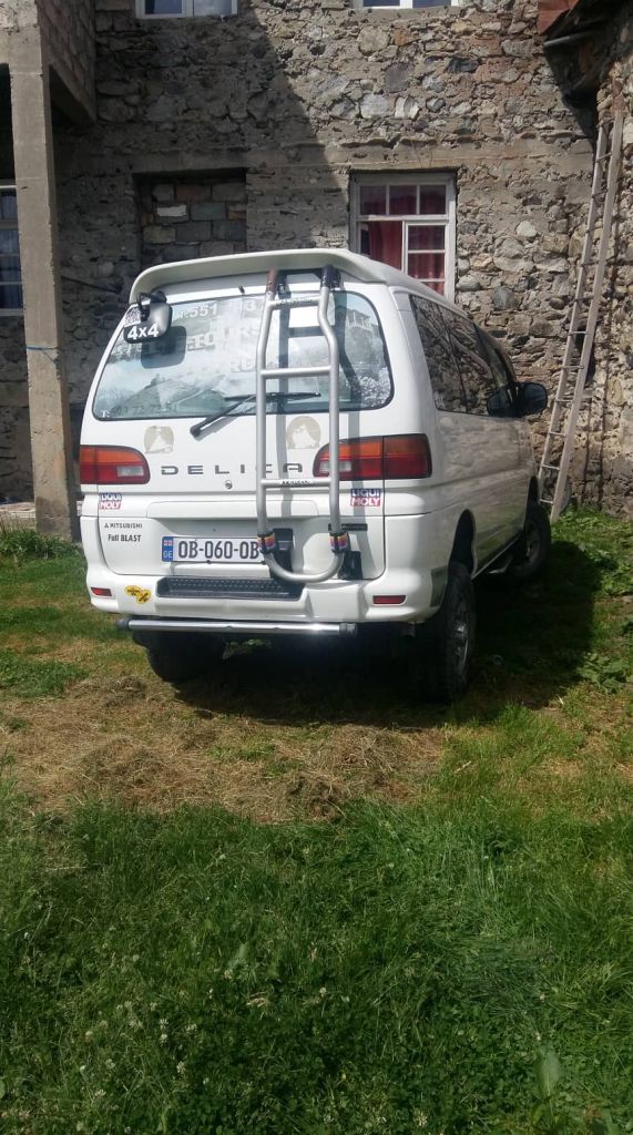 джип - MITSUBISHI