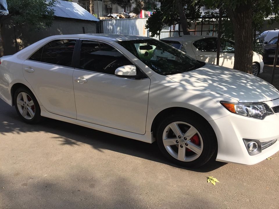 სედანი - TOYOTA