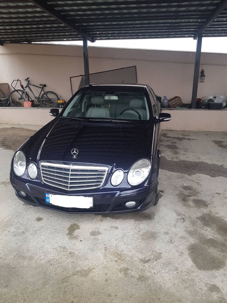 სედანი - TOYOTA