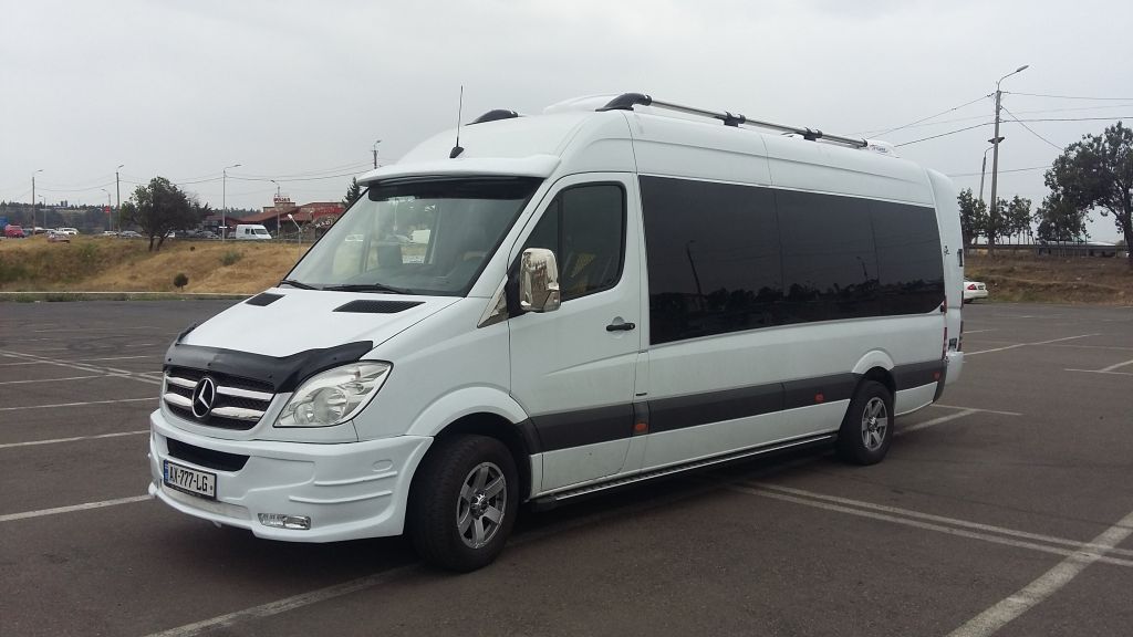 микроавтобус - MERCEDES-BENZ