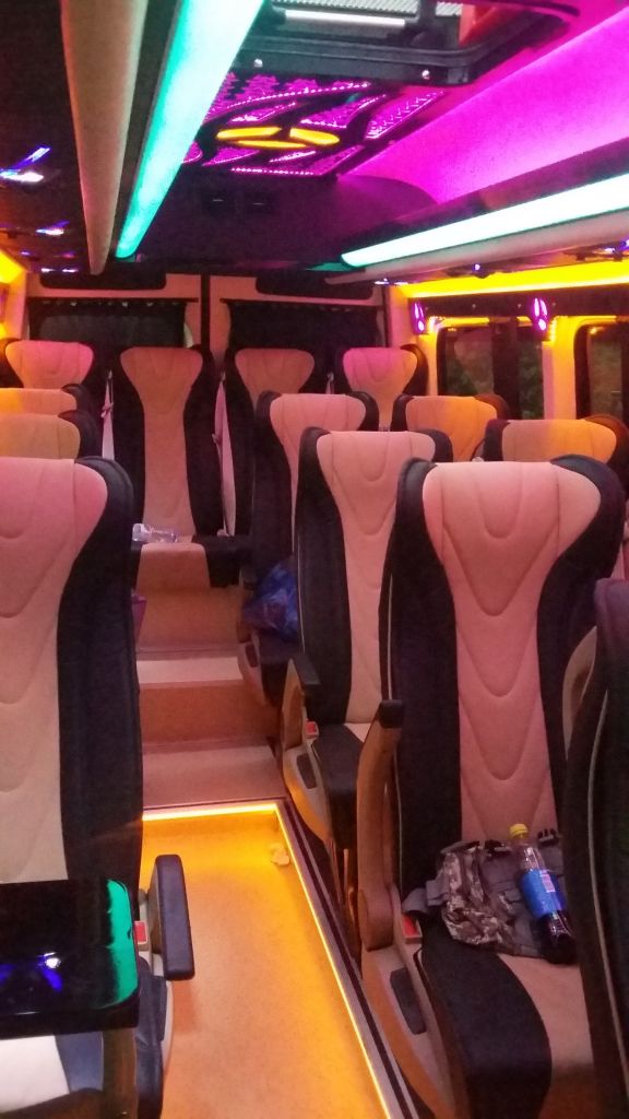 микроавтобус - MERCEDES-BENZ