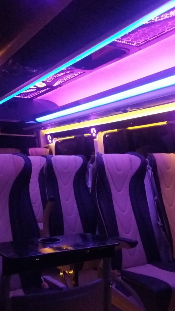 микроавтобус - MERCEDES-BENZ