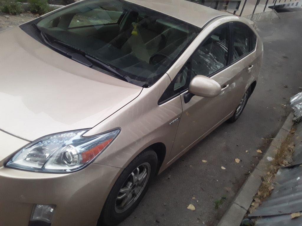 სედანი - TOYOTA