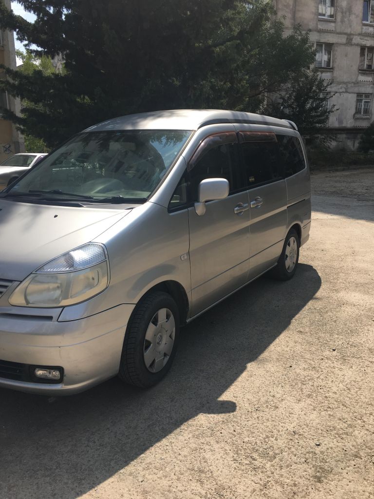 მინივენი - NISSAN