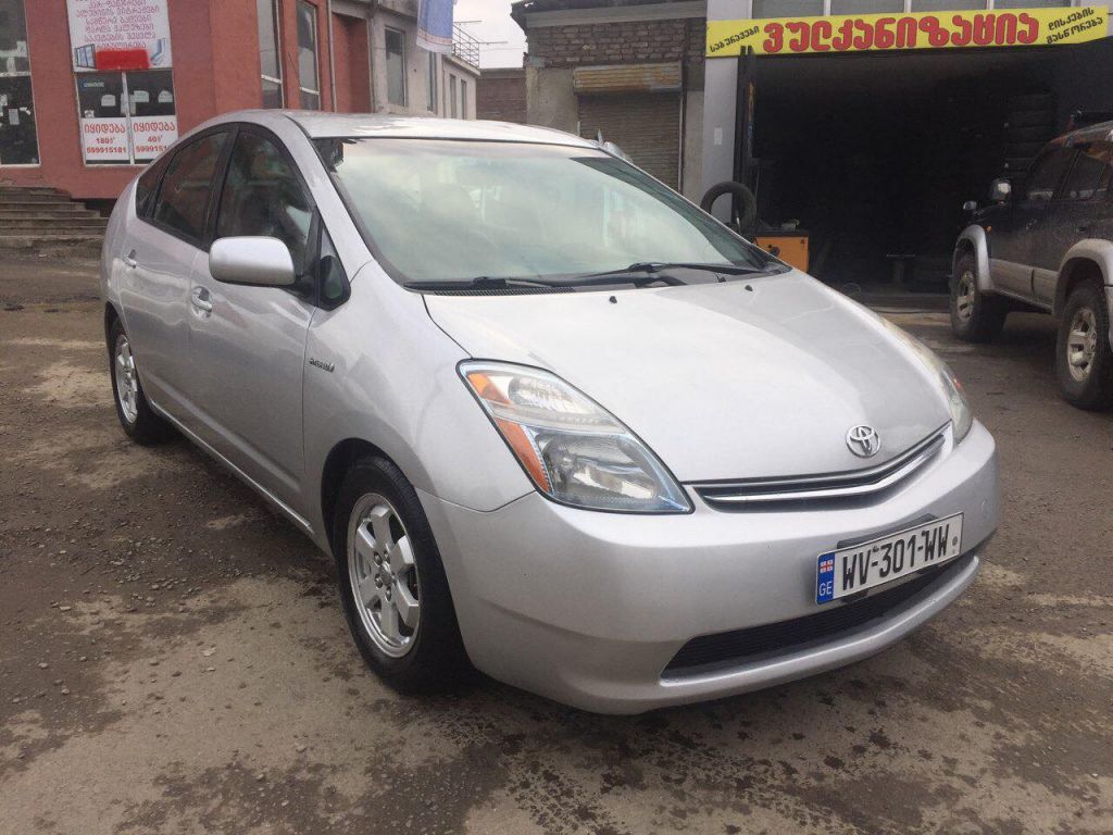 სედანი - TOYOTA