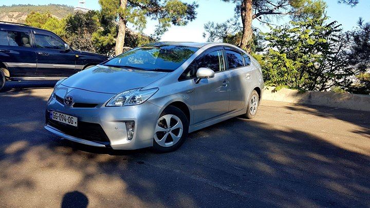 სედანი - TOYOTA