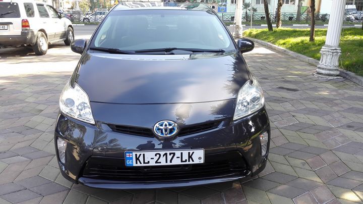 სედანი - TOYOTA