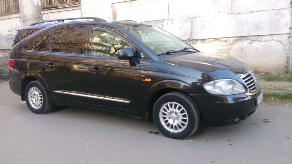 მინივენი - SSANGYONG